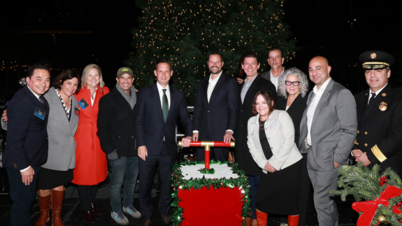 civic center plaza tree lighting with Mayor, supervisors and more